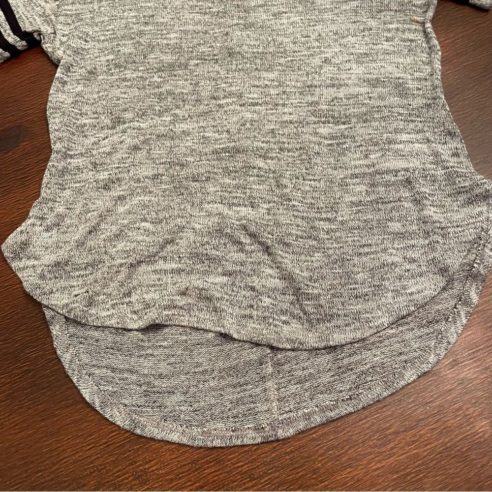 Varsity Style Hi-Lo Top - Picture 2 of 5